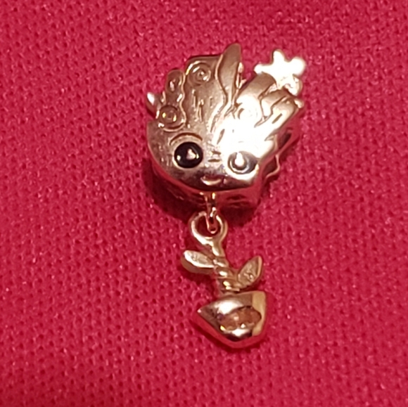 Tulip Charm - Picture 7 of 7